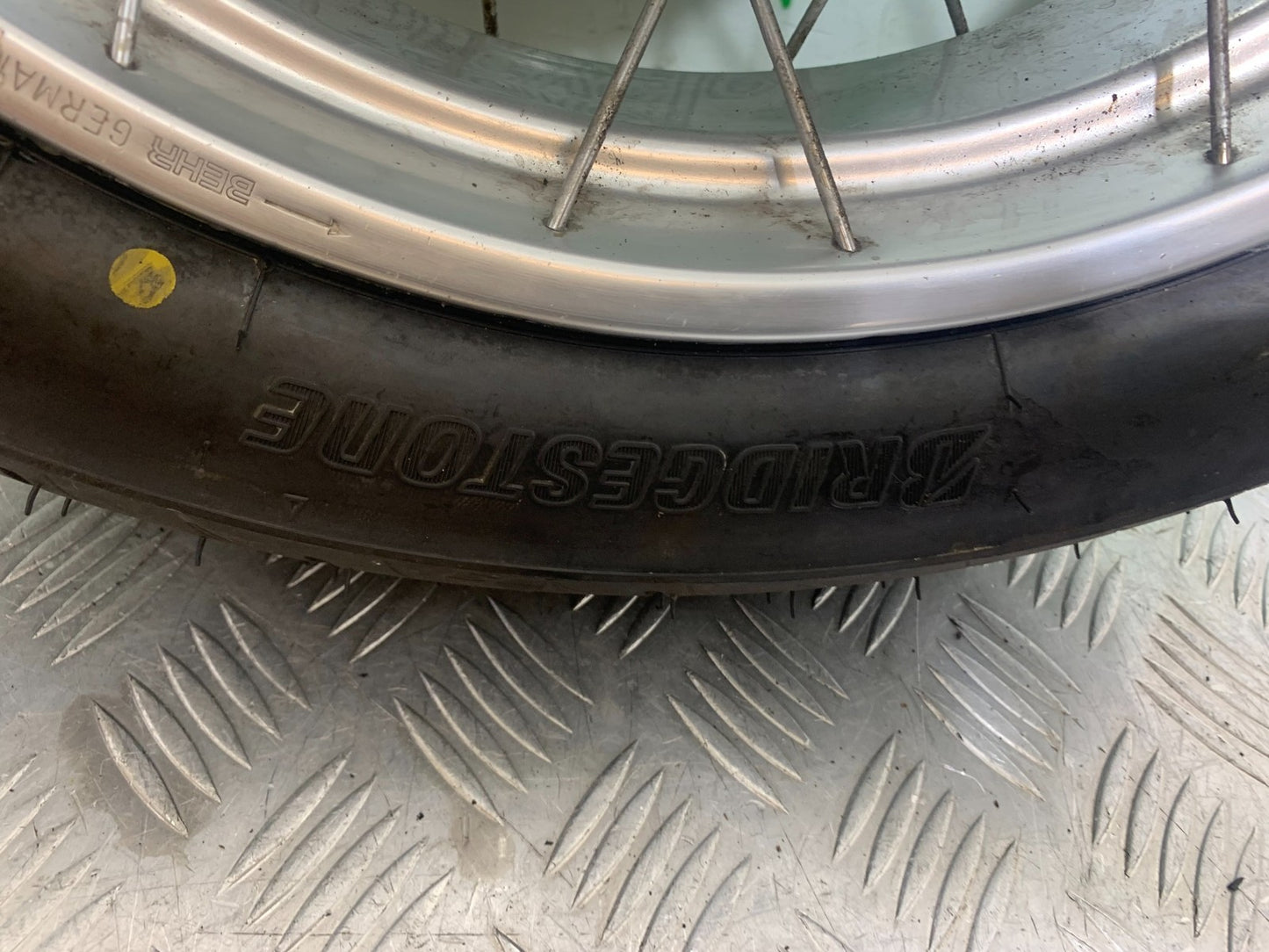 BMW R850 R R850R REAR WHEEL  (NEW TYRE) YEAR 1994-2002 (CMB1170)