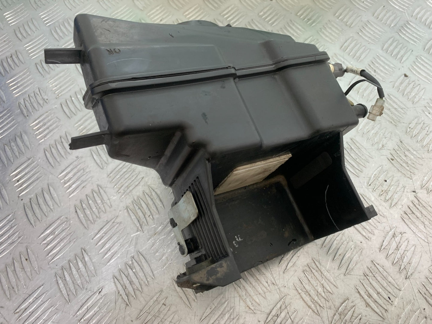 ROYAL ENFIELD HIMALAYAN 411 AIRBOX  YEAR 2018-2023 (CMB1279)