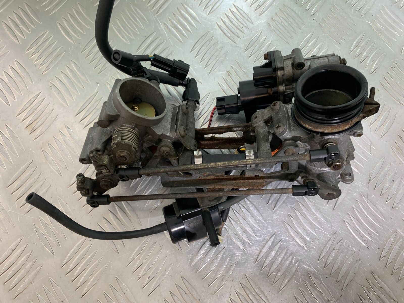 SUZUKI SV650 SV 650 THROTTLE BODIES  YEAR 2003-2006 (CMB1024)