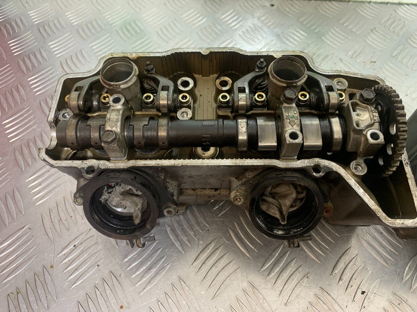 HONDA VFR1200 VFR 1200 FA CYLINDER HEADS   YEAR 2010-11 CMB1088)