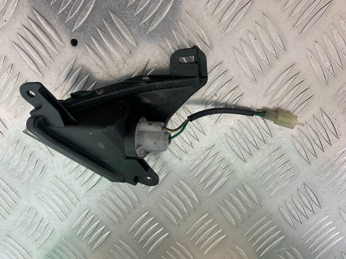 KAWASAKI ZX6R ZX6 R FRONT RIGHT INDICATOR  YEAR 2007 2008 (CMB1002)