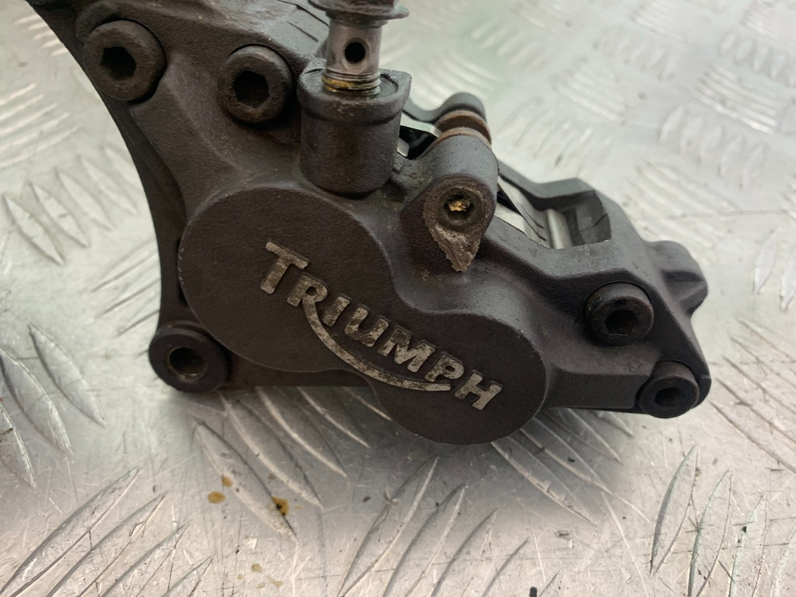TRIUMPH TROPHY 900 FRONT BRAKE CALIPERS   YEAR 1991-95 (CMB1251)