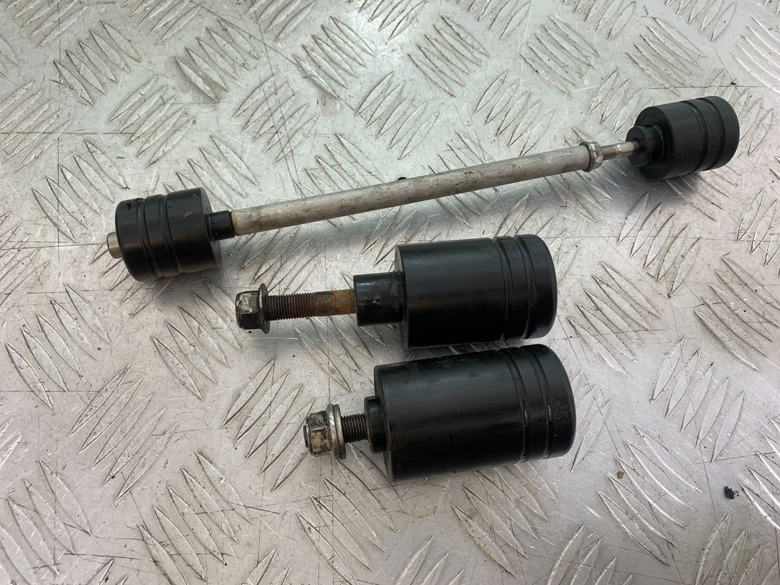TRIUMPH SPEED TRIPLE R 1050 CRASH PROTECTORS   2009 (CMB1183)