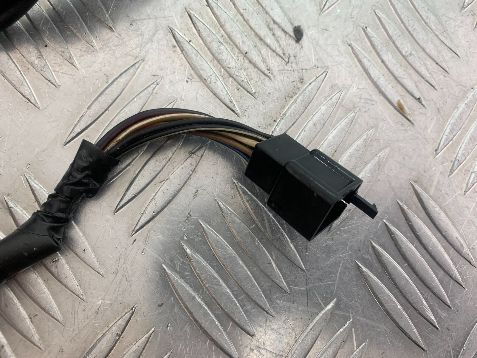 HONDA VFR400 VFR 400 NC21 THROTTLE CABLES & SWITCH GEAR  YEAR 1986-87 (CMB1043)