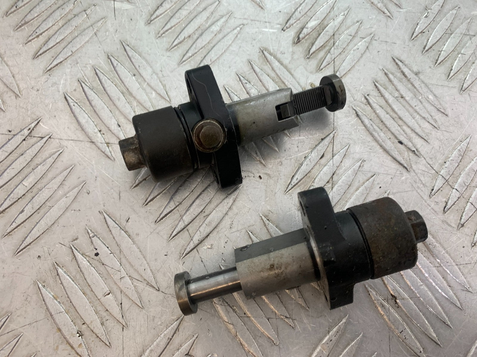 KAWASAKI VN1500 CLASSIC CAM CHAIN ADJUSTERS  YEAR 1999 -2006 (CMB1166)