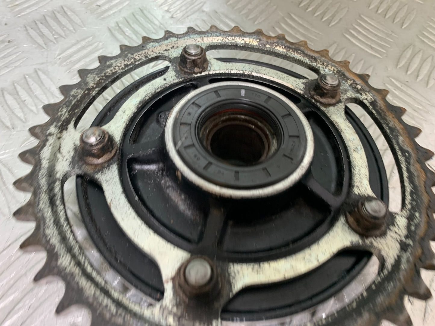 SUZUKI DL1000 V-STROM SPROCKET CARRIER  YEAR 2014-2019 (CMB1325)