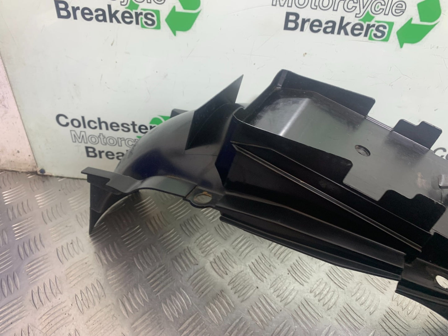 SUZUKI GSX750 INAZUMA REAR MUDGUARD  YEAR 1998-2003 (CMB1308)