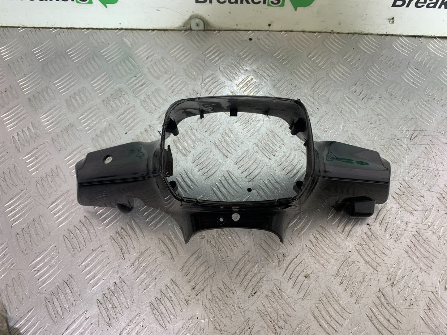 PIAGGIO VESPA LX50 LX S 50 HEADLIGHT SURROUND   YEAR 2007-2016 (CMB1290)