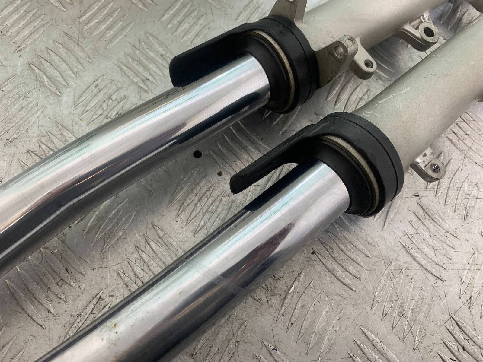 YAMAHA XJ900 XJ 900 DIVERSION FORKS (BENT) YEAR 1994-2002 (CMB1292)