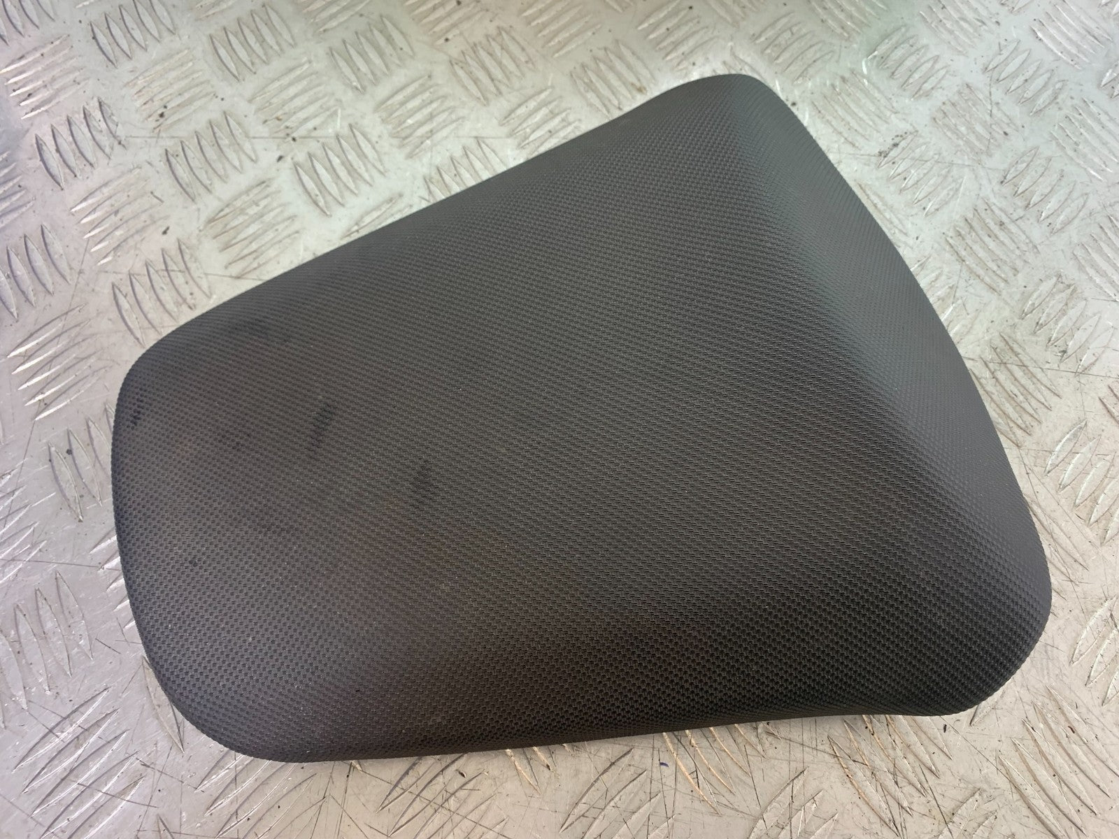 HONDA NC750 NC 750 X DCT REAR SEAT NO HOLES  YEAR 2019 (CMB1223)