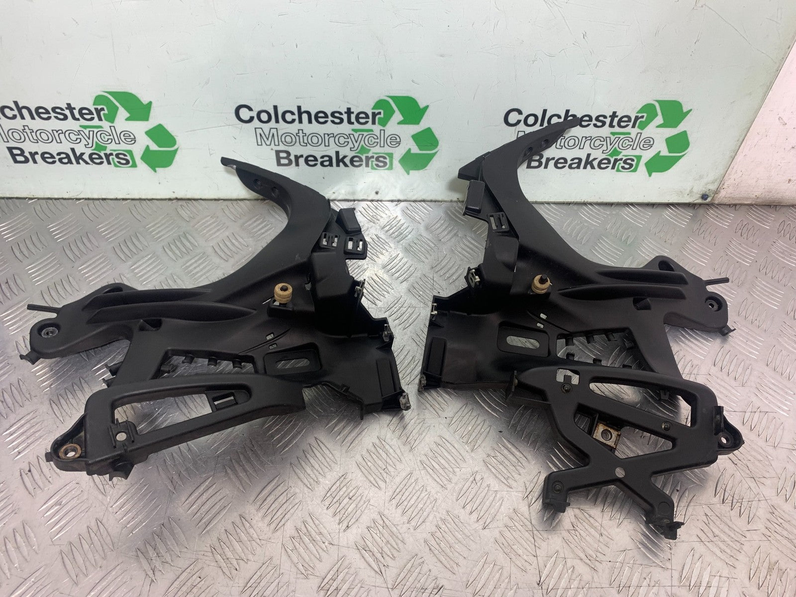 BMW K1300 S K 1300 S FAIRING BRACKET  YEAR 2009-16 (CMB1216)
