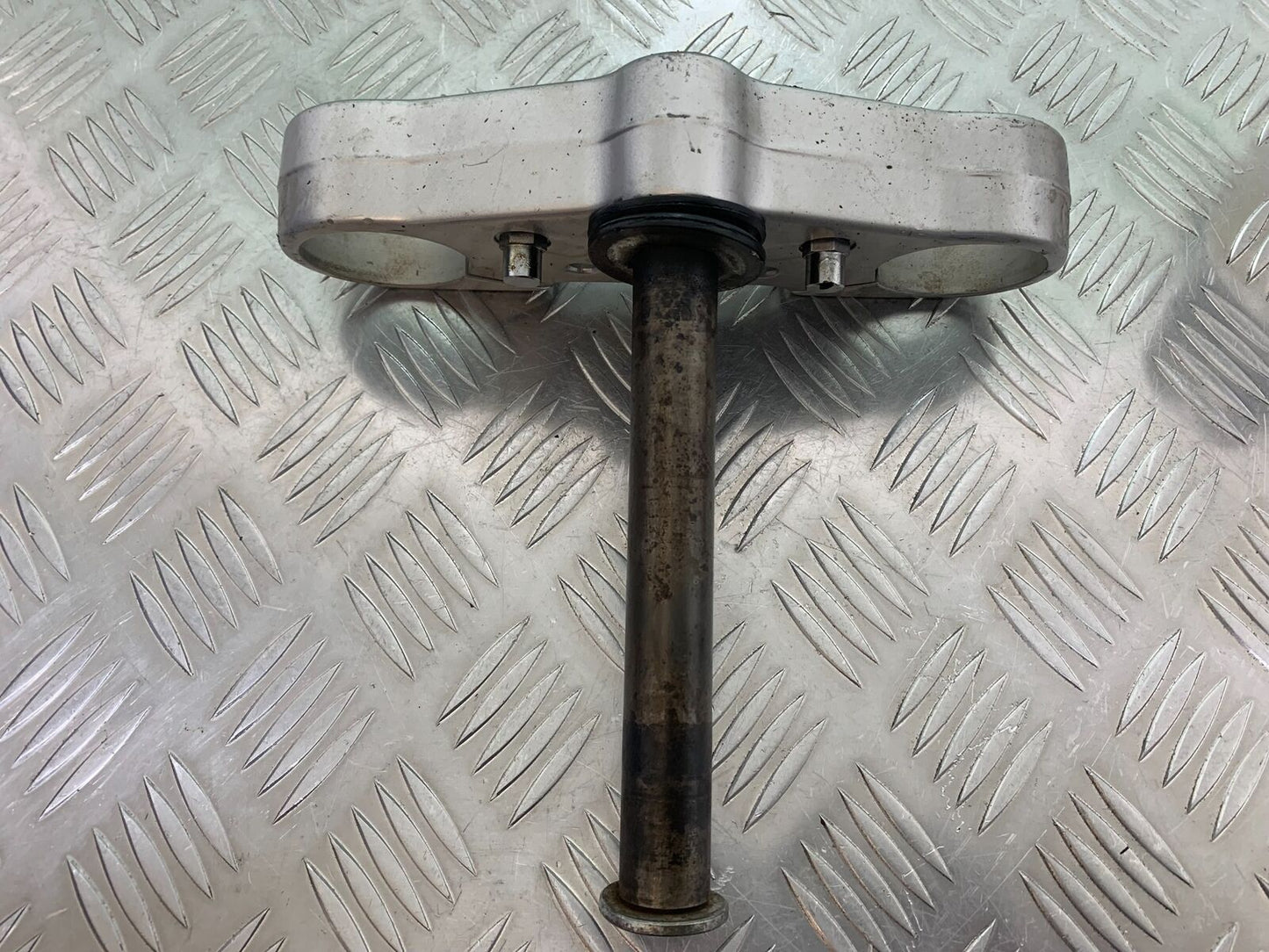 APRILIA RS4 125 BOTTOM YOKE  YEAR 2011-2016 (STOCK 994)