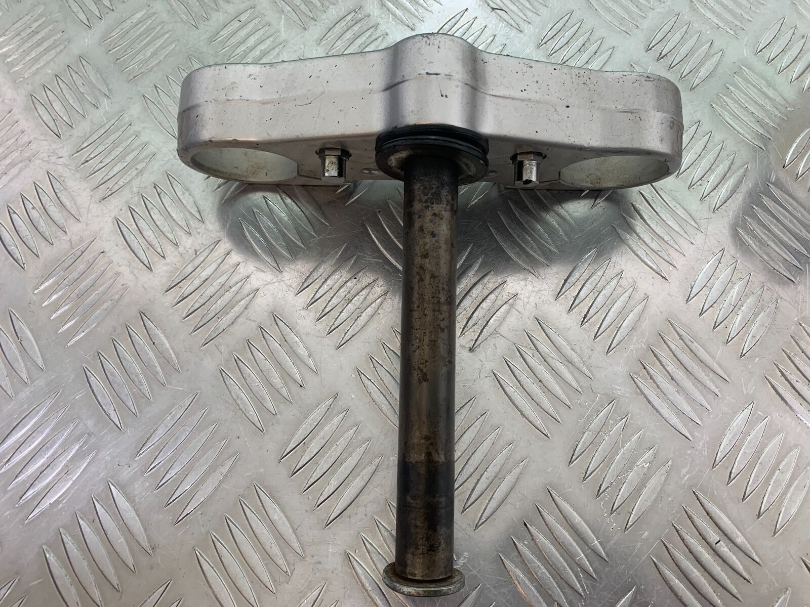 APRILIA RS4 125 BOTTOM YOKE  YEAR 2011-2016 (STOCK 994)