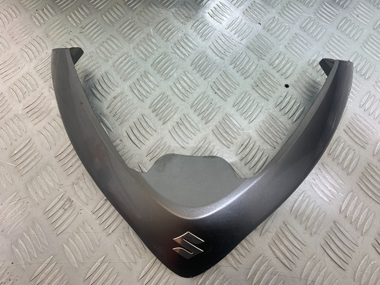 SUZUKI AN 200 UN 200 BURGMAN SCREEN INFILL PANEL YEAR 2007-09 (CMB1128)