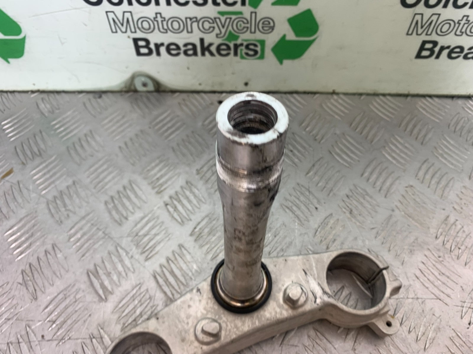 APRILIA RSV1000 R FACTORY MILLE BOTTOM YOKE 2004-09 (CMB1203)