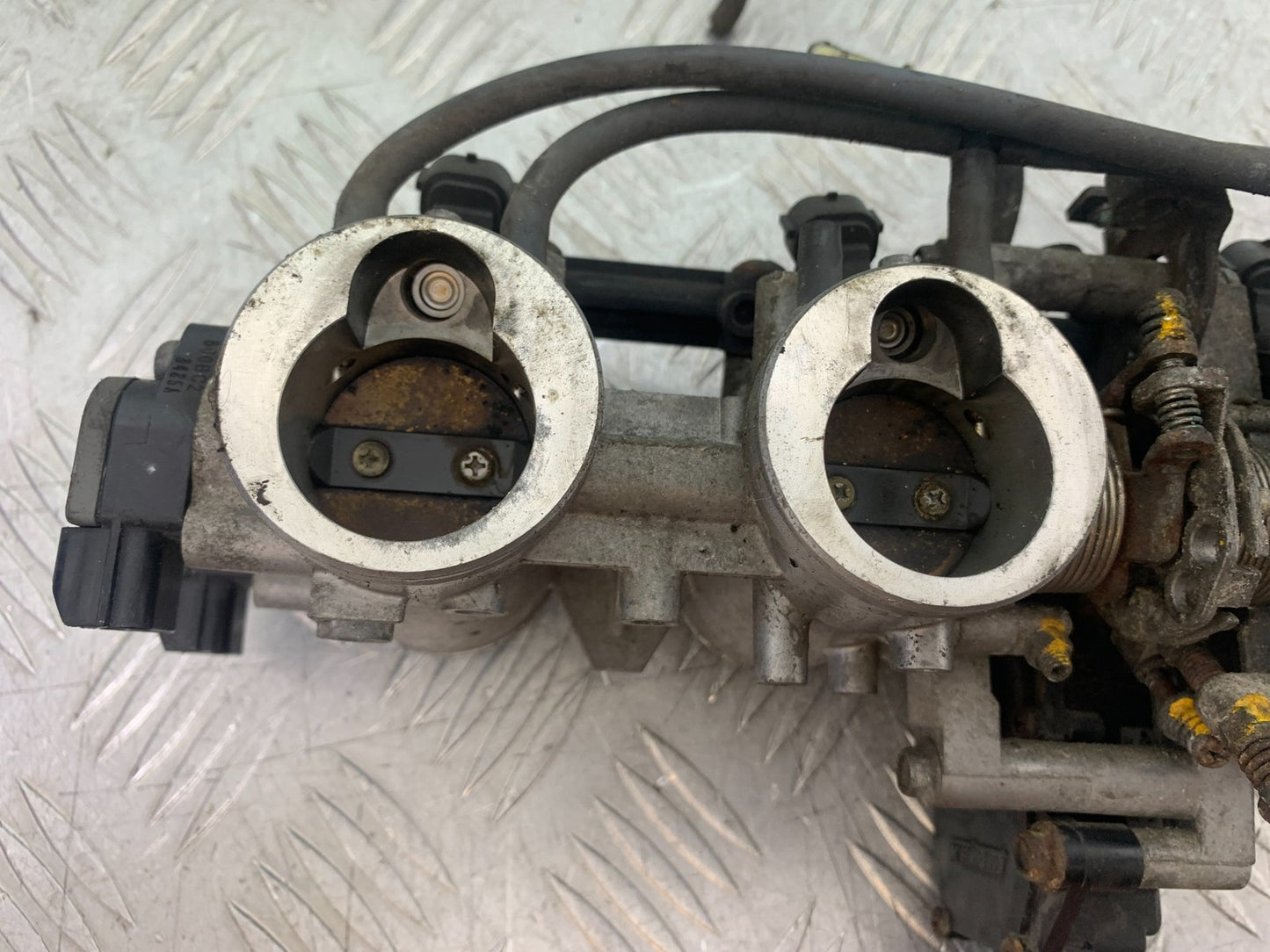 KAWASAKI Z750 Z 750 THROTTLE BODIES   YEAR 2004-2006  (CMB1234)