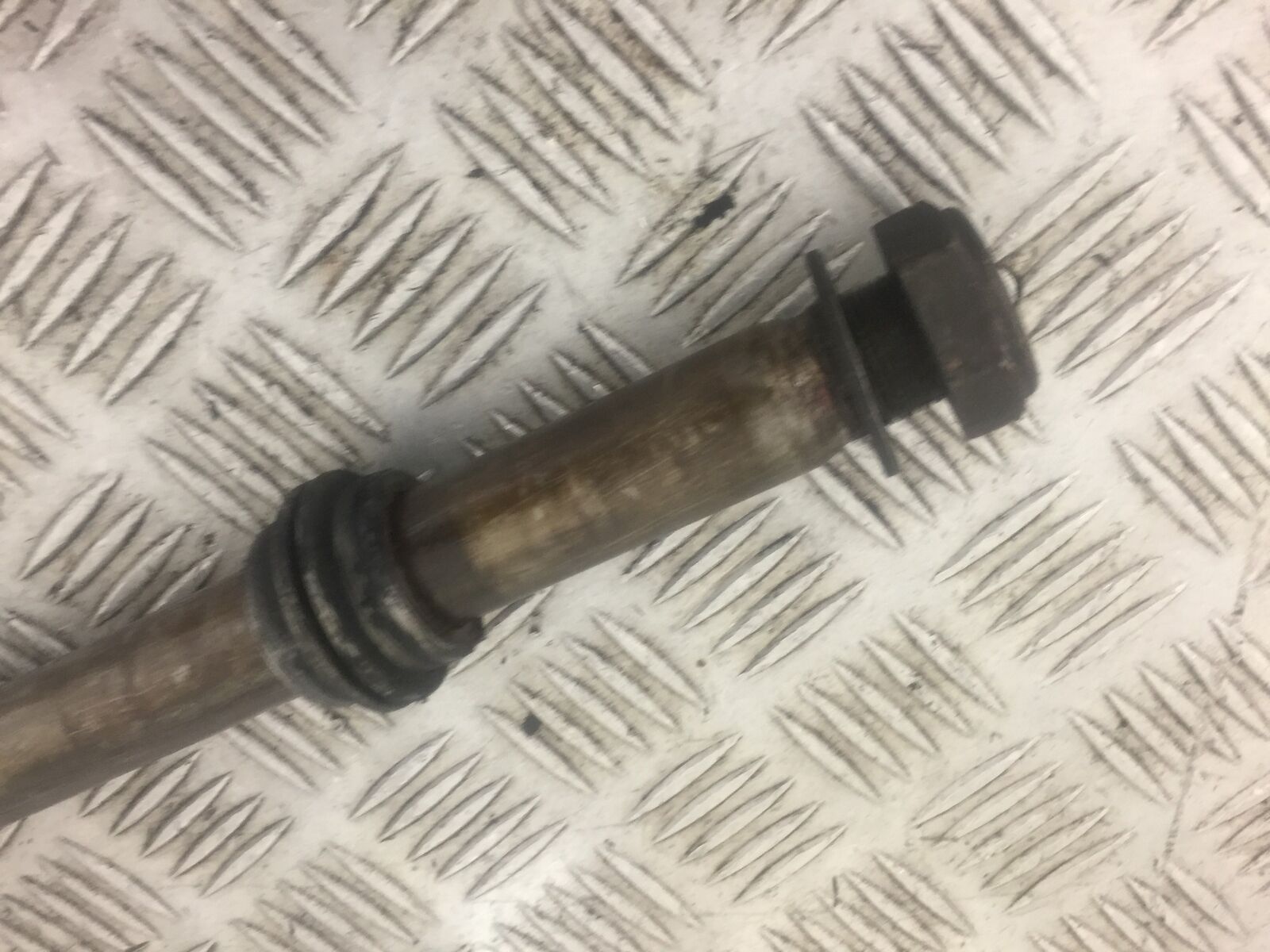 HONDA CBR600 CBR 600 RR REAR WHEEL SPINDLE  YEAR 2016 (STOCK 348)