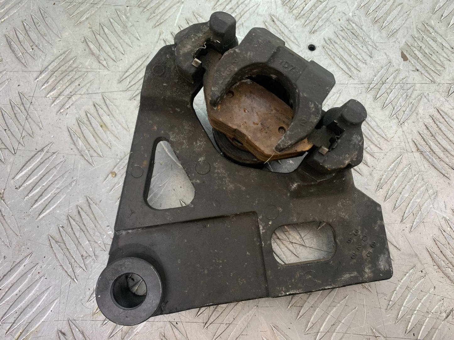 YAMAHA XVS 1300 MIDNIGHT STAR REAR BRAKE CALIPER   YEAR 2007-16 (CMB1200)
