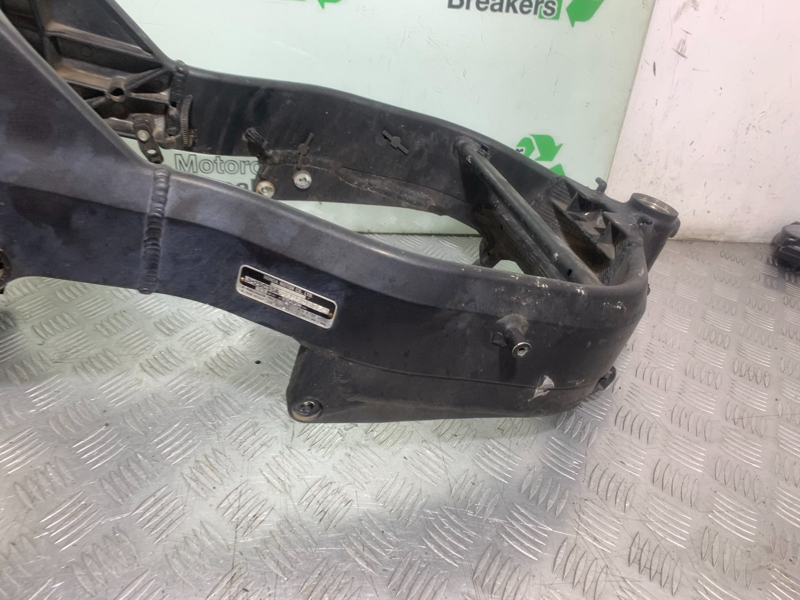 HONDA CBR1100 BLACKBIRD FRAME REG LOG BOOK   YEAR 1999-2005 (CMB1232)