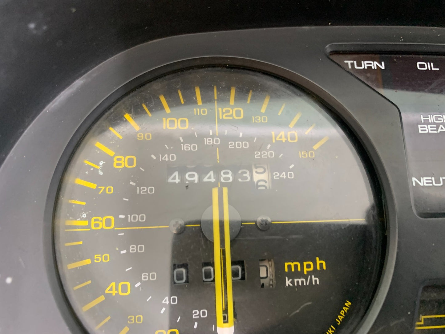 HONDA VF500 VF 500 CLOCKS SPEEDO DASH  YEAR 1985-1987