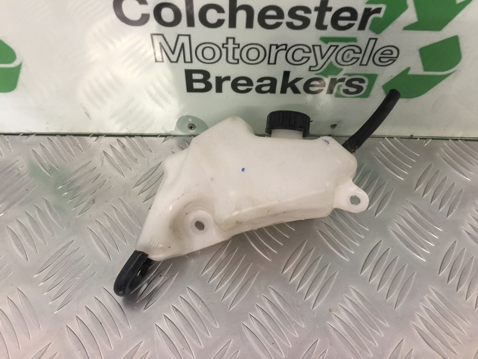 KAWASAKI Z800 Z 800 COOLANT BOTTLE YEAR 2013-2017 (STOCK 925)