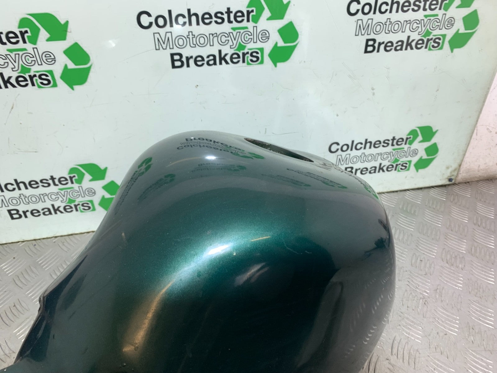 TRIUMPH 955I SPRINT RS PETROL TANK YEAR 1999-03 (CMB1313)