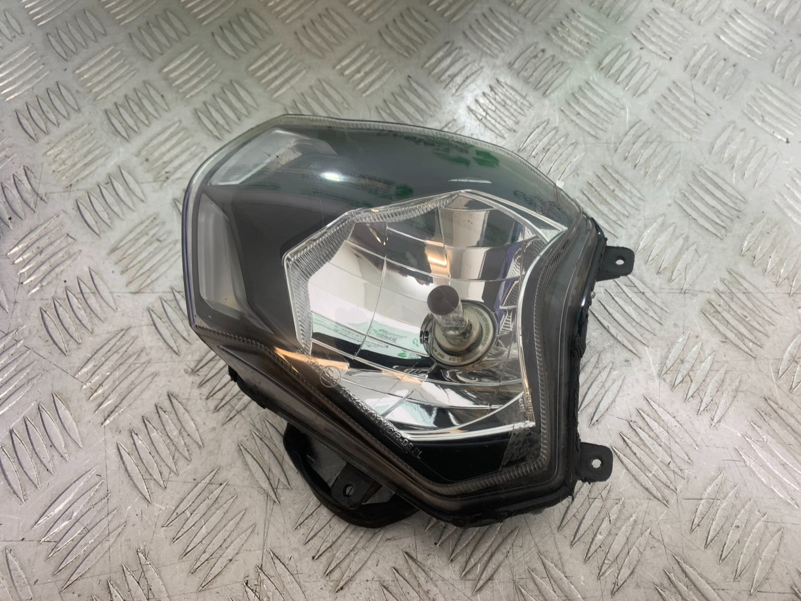 BENELLI BN125 BN 125 HEADLIGHT    YEAR 2018-2021 (CMB1245)