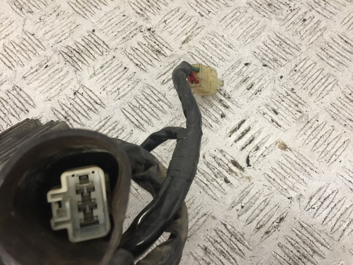 HONDA VTX1300 S REGULATOR  YEAR 2004-09 (STOCK 749)