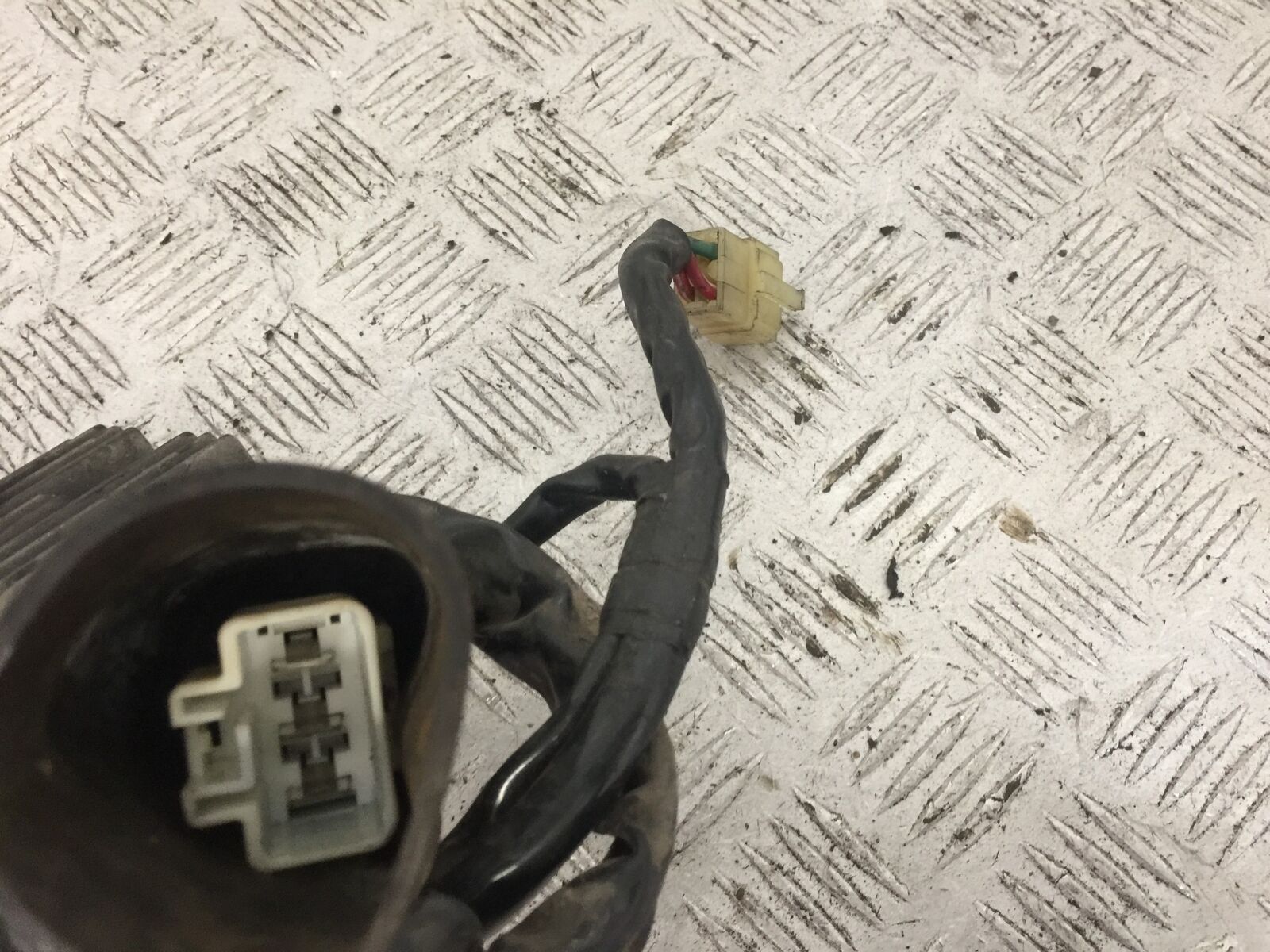 HONDA VTX1300 S REGULATOR  YEAR 2004-09 (STOCK 749)