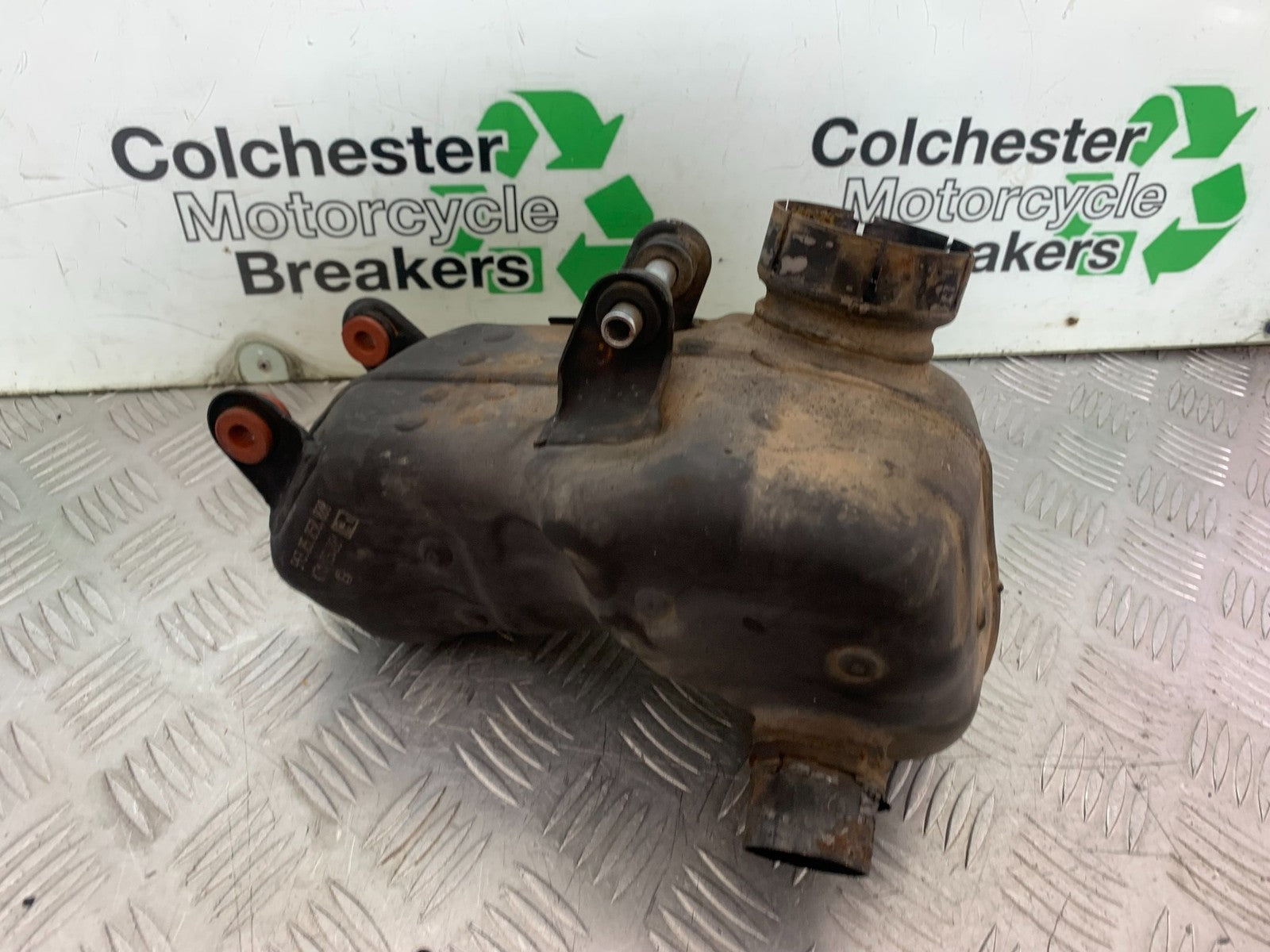 KTM 125 DUKE EXHAUST COLLECTOR BOX YEAR 2018-2023 (CMB1185)