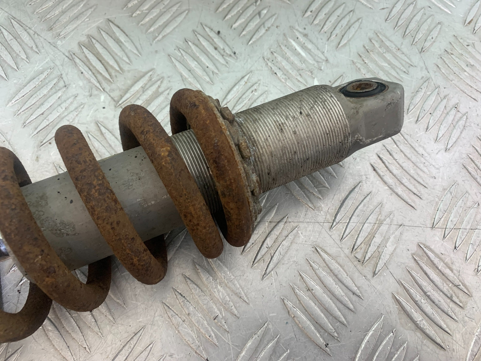 KAWASAKI ZZR1100 D REAR SHOCK    YEAR 1993-2001 (CMB1164)