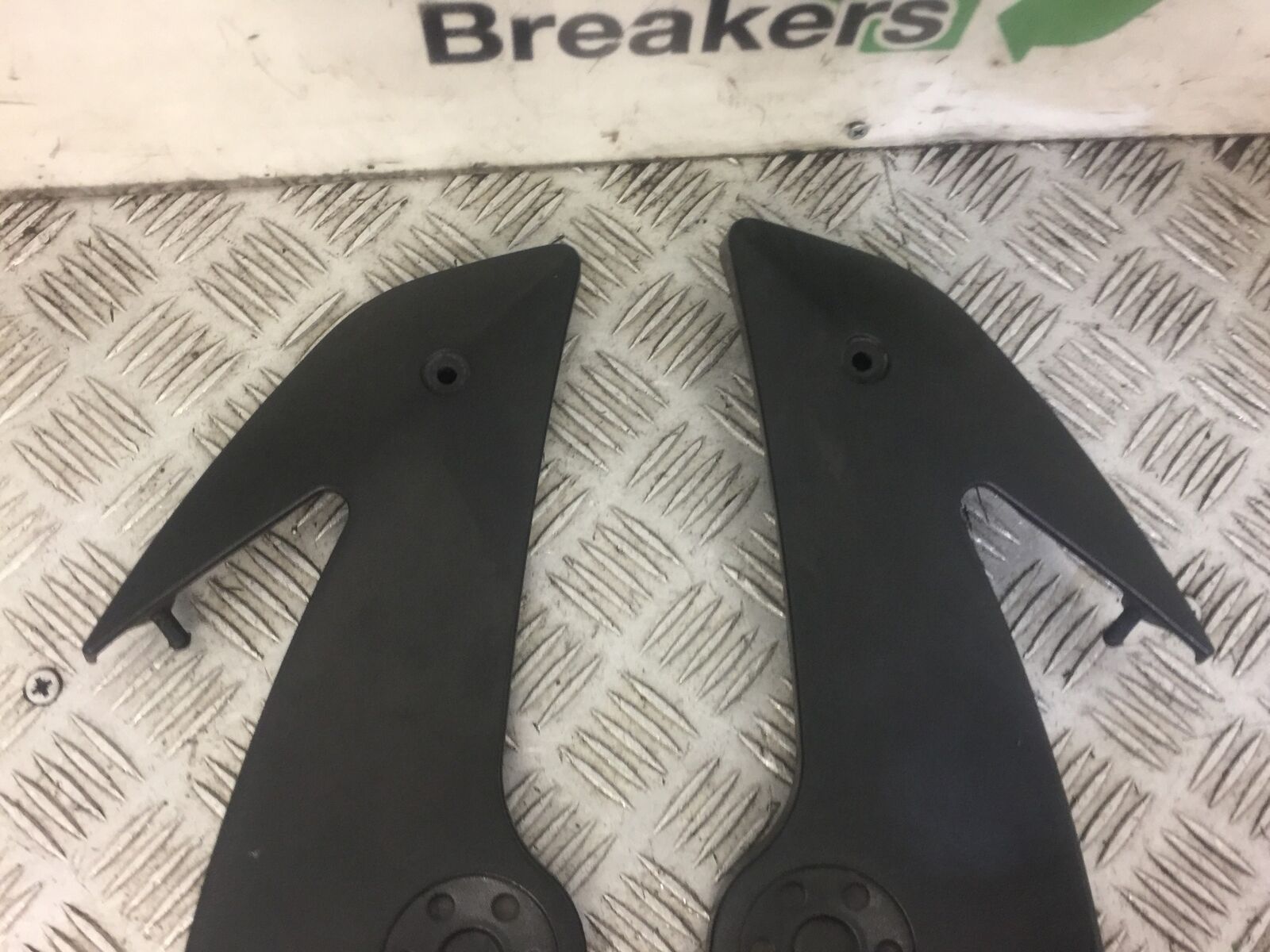 KAWASAKI ER6 F LEFT AND RIGHT FRAME INFILLS  YEAR 2006-2008 STOCK 401)