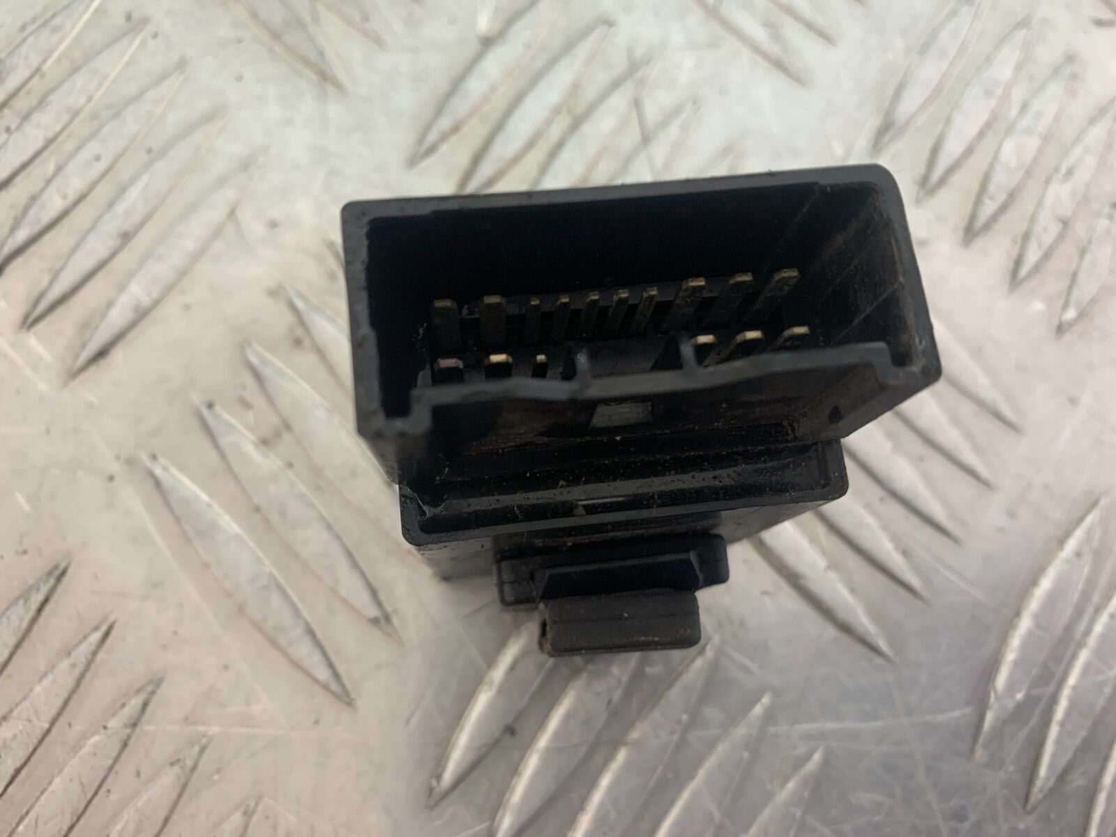 YAMAHA XJ6 XJ6-S MAIN RELAY   YEAR 2009-2015  (CMB1070)