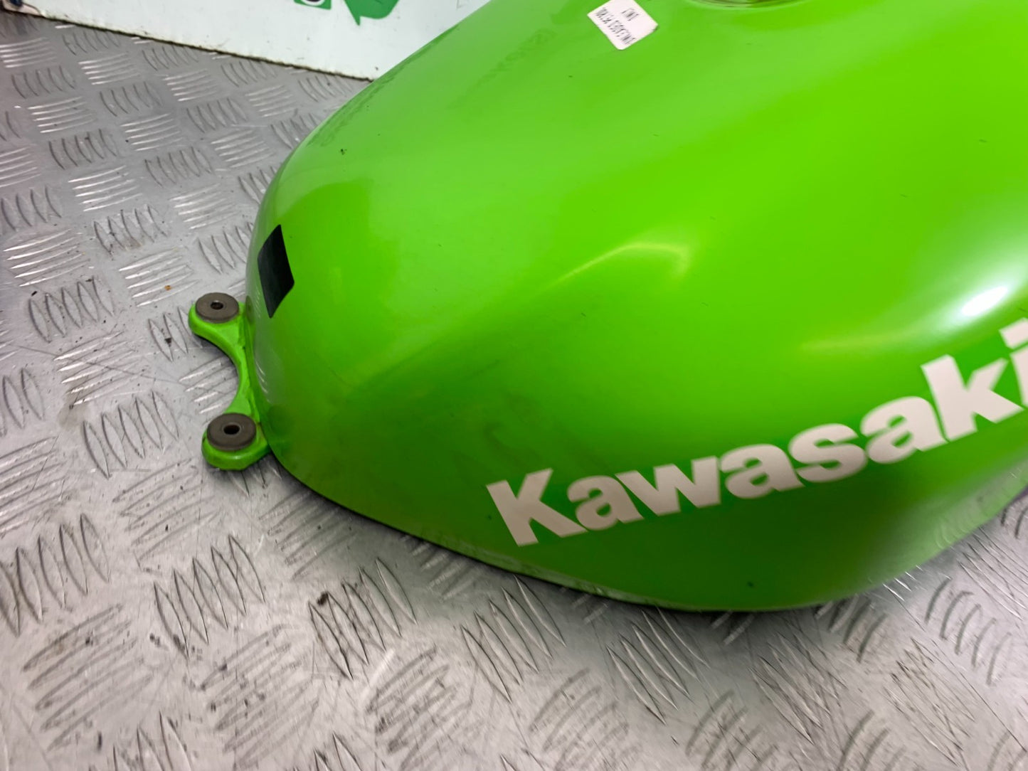 KAWASAKI ZX9R ZX9 R PETROL TANK YEAR 1998-1999 (CMB1329)