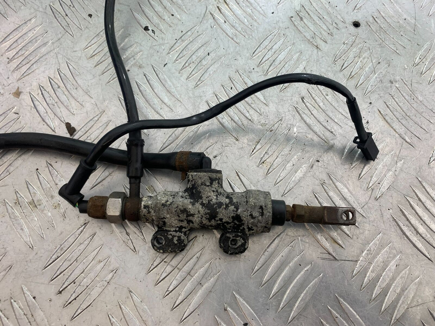 MUTT GT-SS 125 REAR BRAKE MASTER CYLINDER YEAR 2020- 2024 (CMB1085)