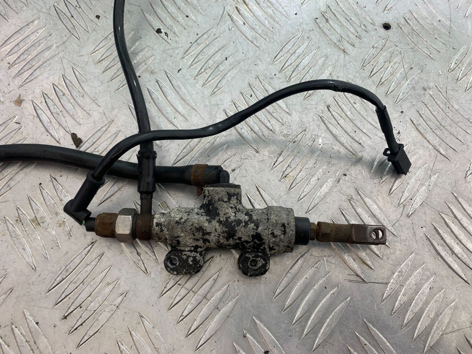 MUTT GT-SS 125 REAR BRAKE MASTER CYLINDER YEAR 2020- 2024 (CMB1085)