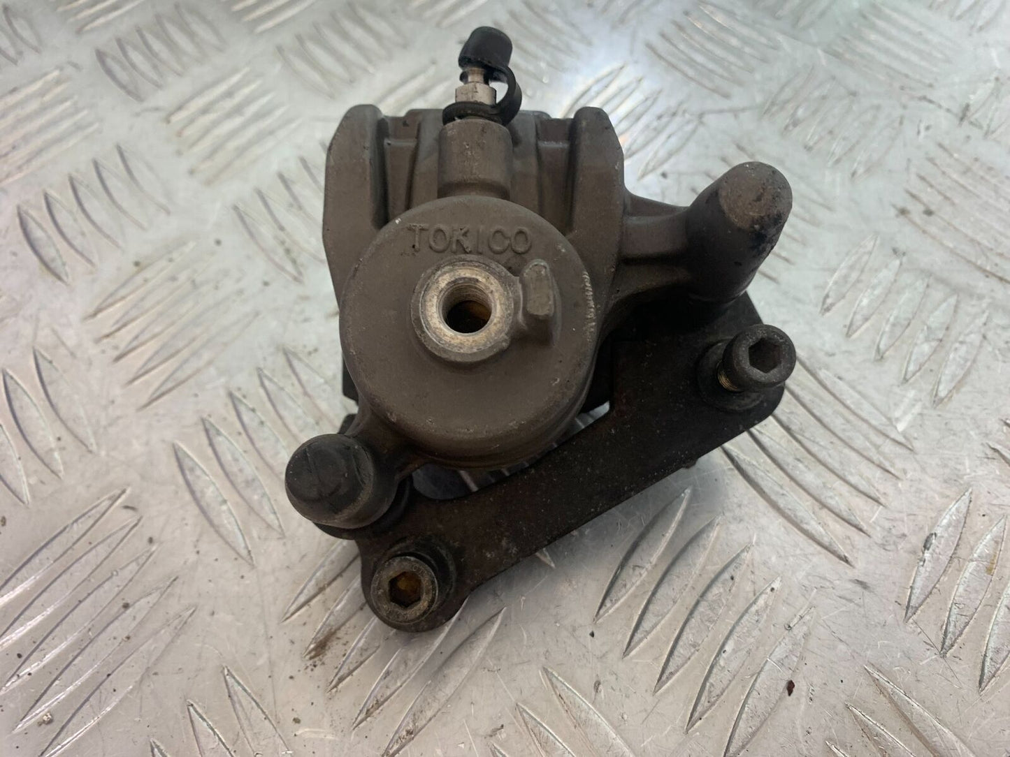 KAWASAKI ZX6R ZX6 J REAR CALIPER   YEAR 2000 (CMB1129)