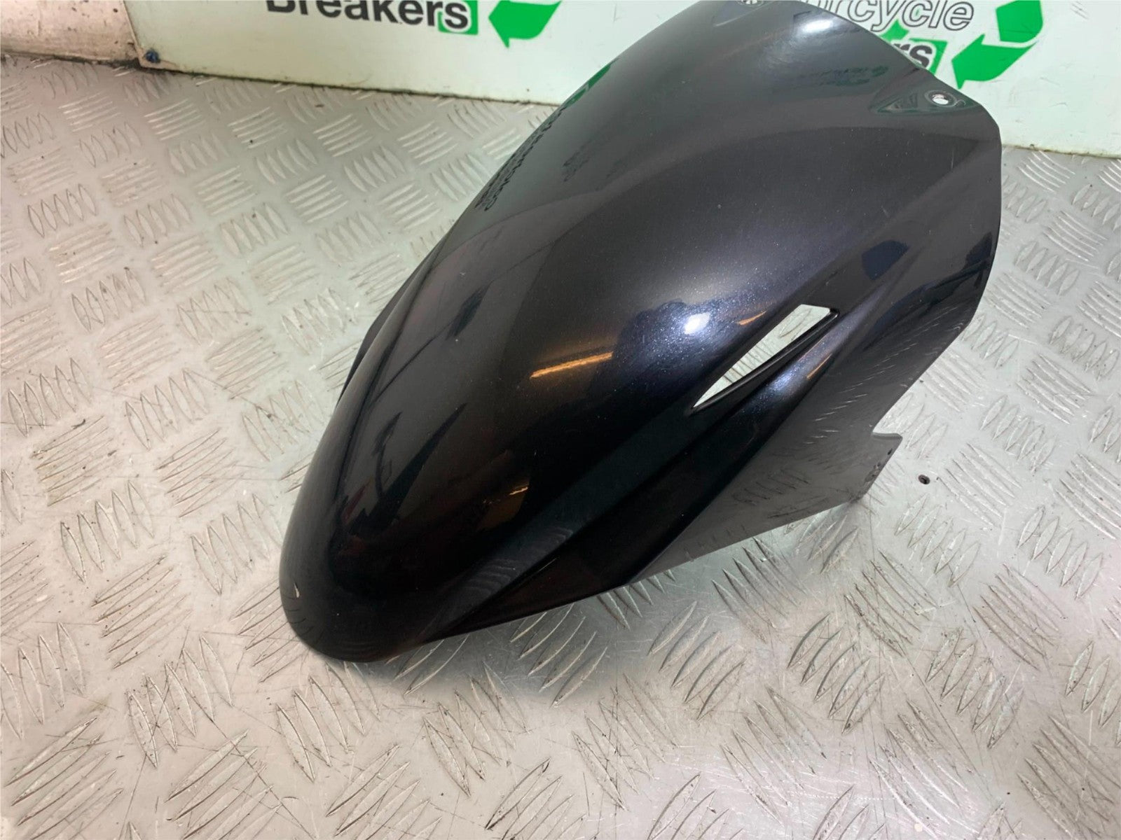 TRIUMPH 1050 SPRINT ST FRONT MUDGUARD  2003-2011 (CMB1285)