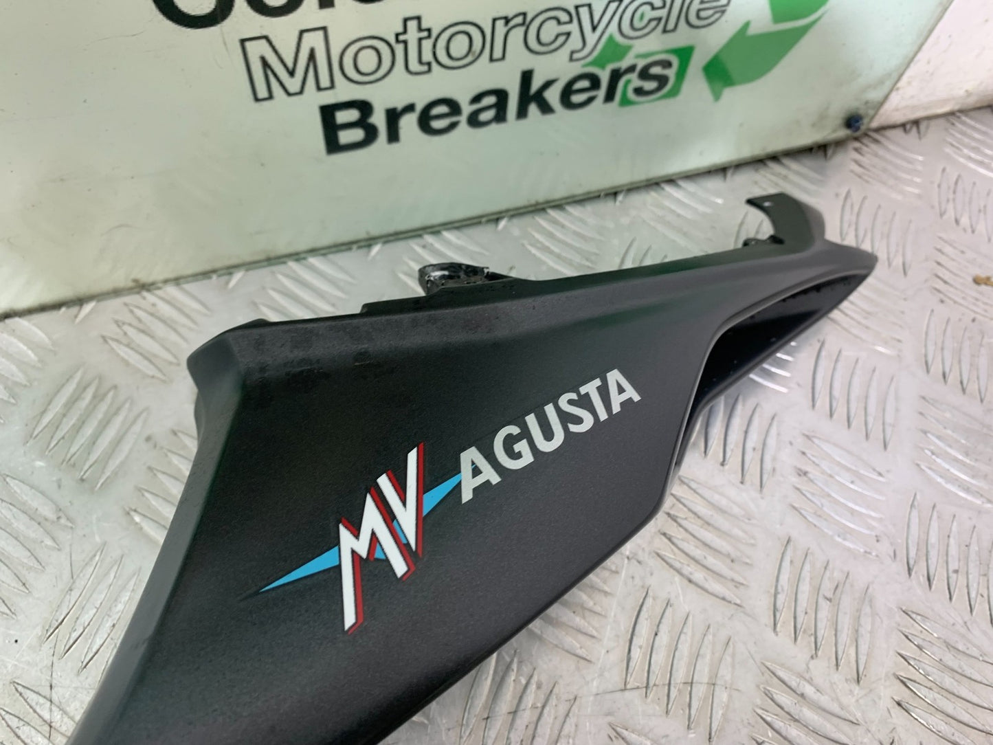 MV AGUSTA 800 F3 LEFT SEAT PANEL  YEAR 2017-2019 (CMB1227)
