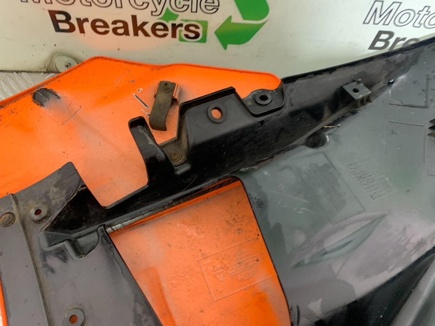KTM RC125 RC 125 LEFT FAIRING PANEL  YEAR 2017-2022 (CMB 1244)