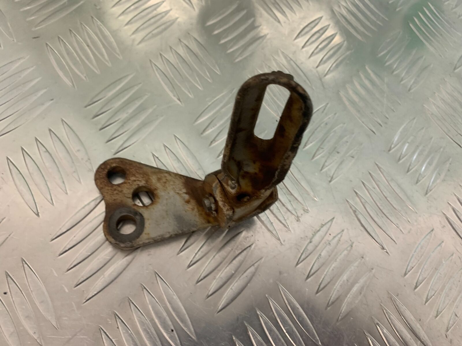 YAMAHA XT250 XT 250 FOOTPEG  YEAR 1980-1982  (STOCK 944)