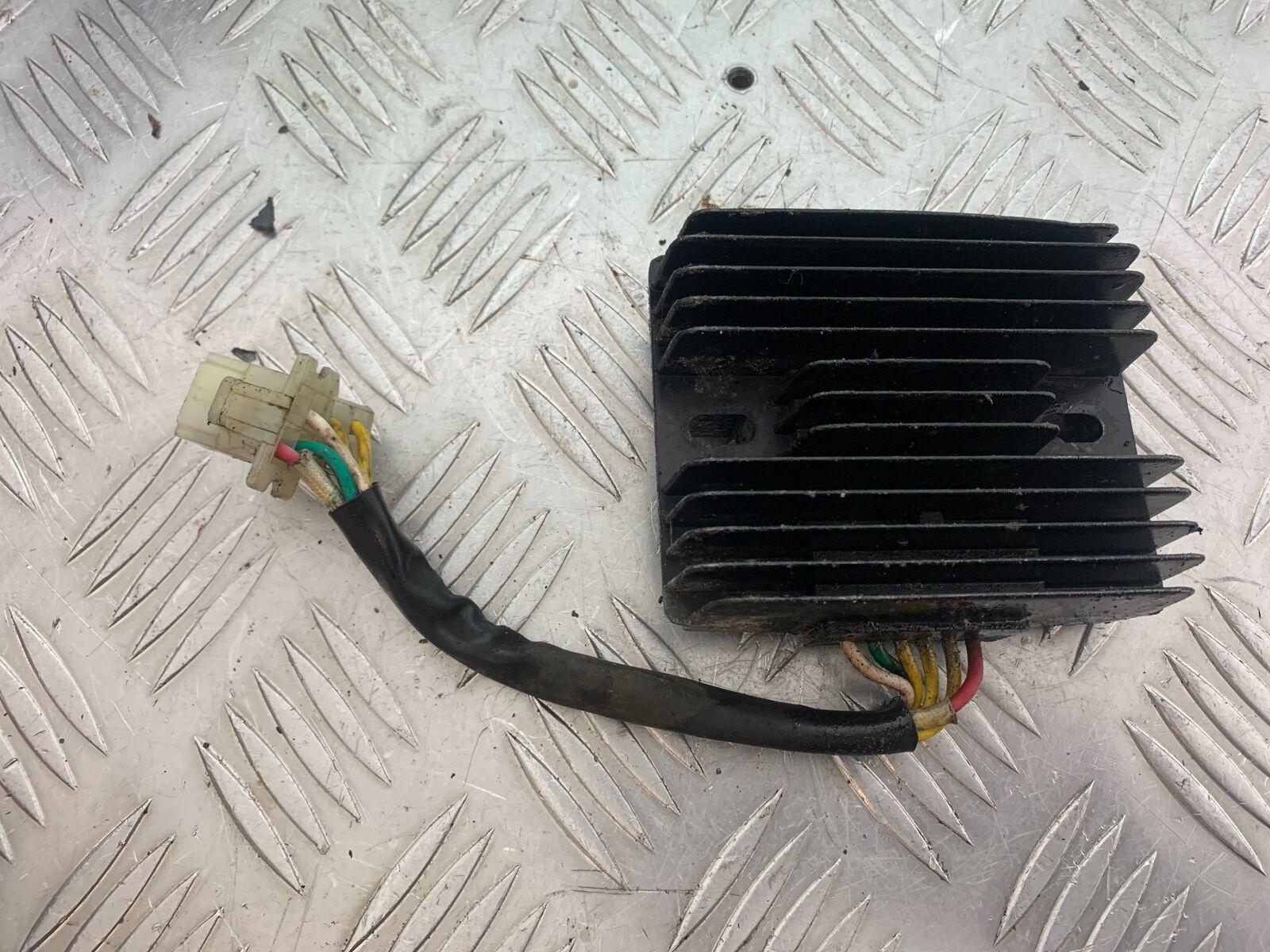 LEXMOTO MATADOR 125 JJ125T-17 REGULATOR   (CMB1115)