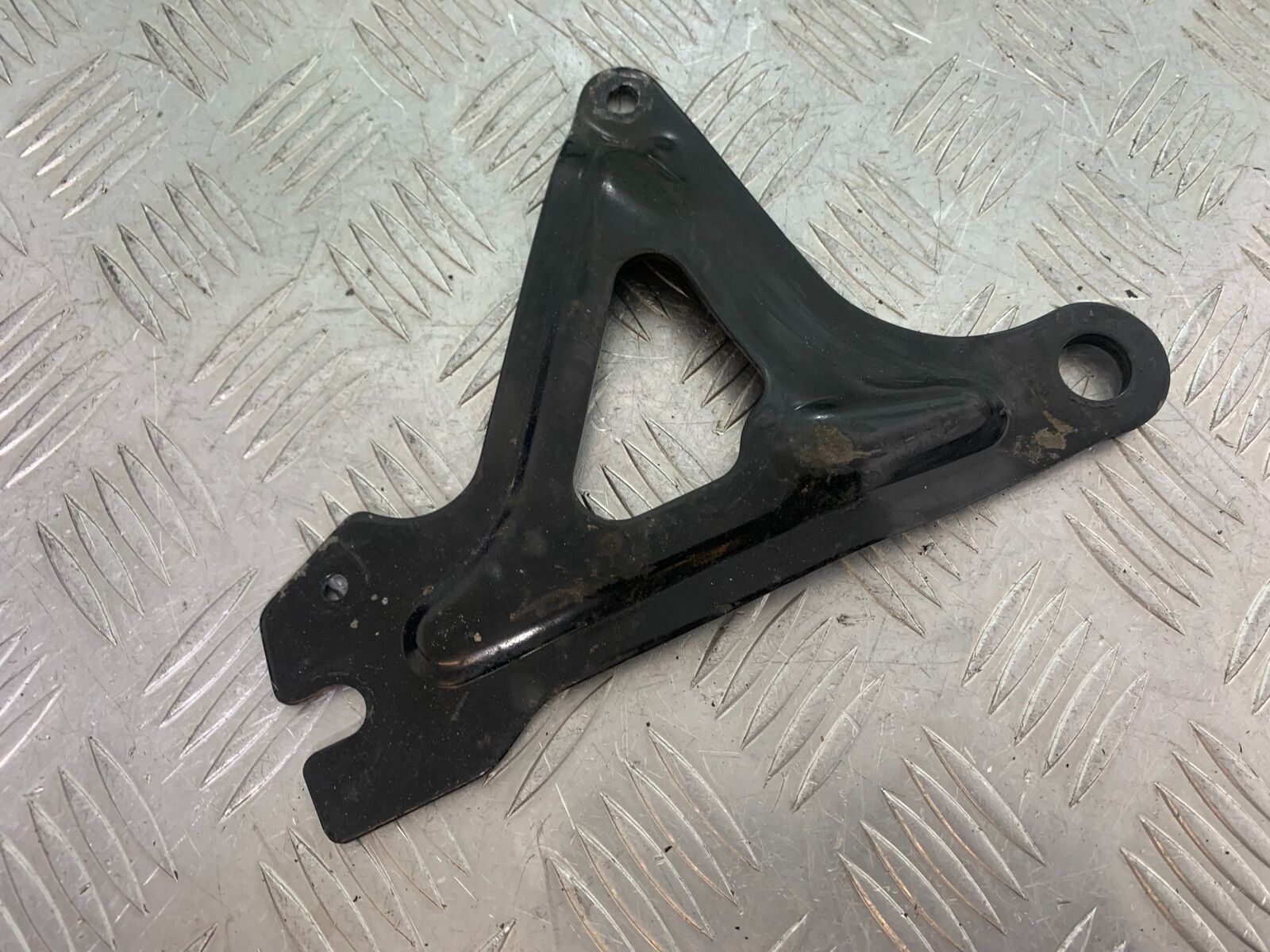 YAMAHA XS1100 MIDNIGHT SPECIAL REAR CALIPER BRACKET  YEAR 1980-1982 (CMB1122)