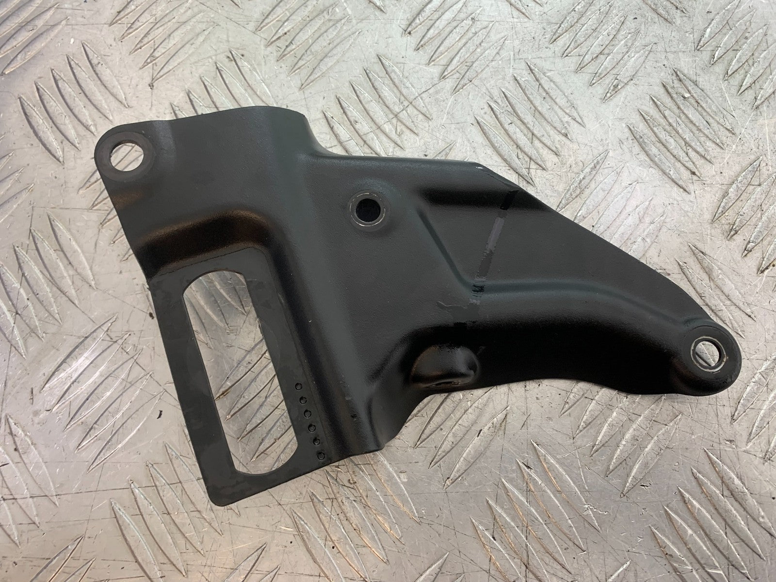 TRIUMPH TRIDENT 660 FRAME BRACKET  YEAR 2021-2024 (CMB1295)