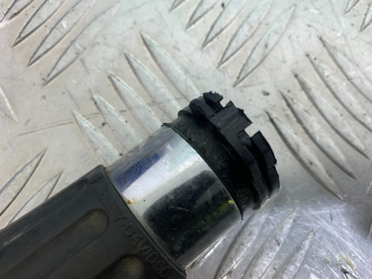 HARLEY DAVIDSON XL883 N IROD THROTTLE TWIST GRIP YEAR 2020  (CMB1116)