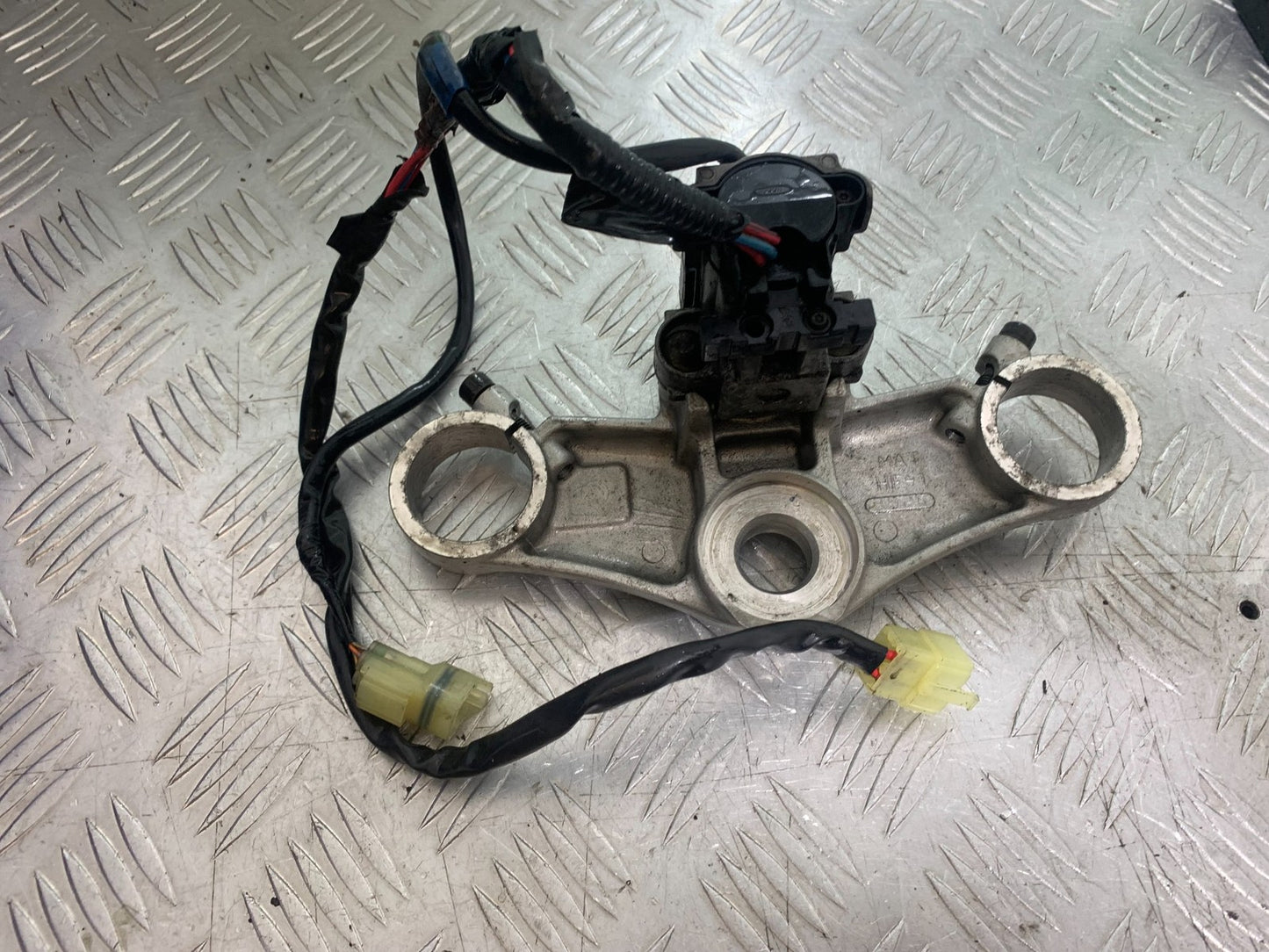 HONDA CBR1100 BLACKBIRD ECU IGNITON SWITCH AND KEY  YEAR 1999-2005 (CMB1232)