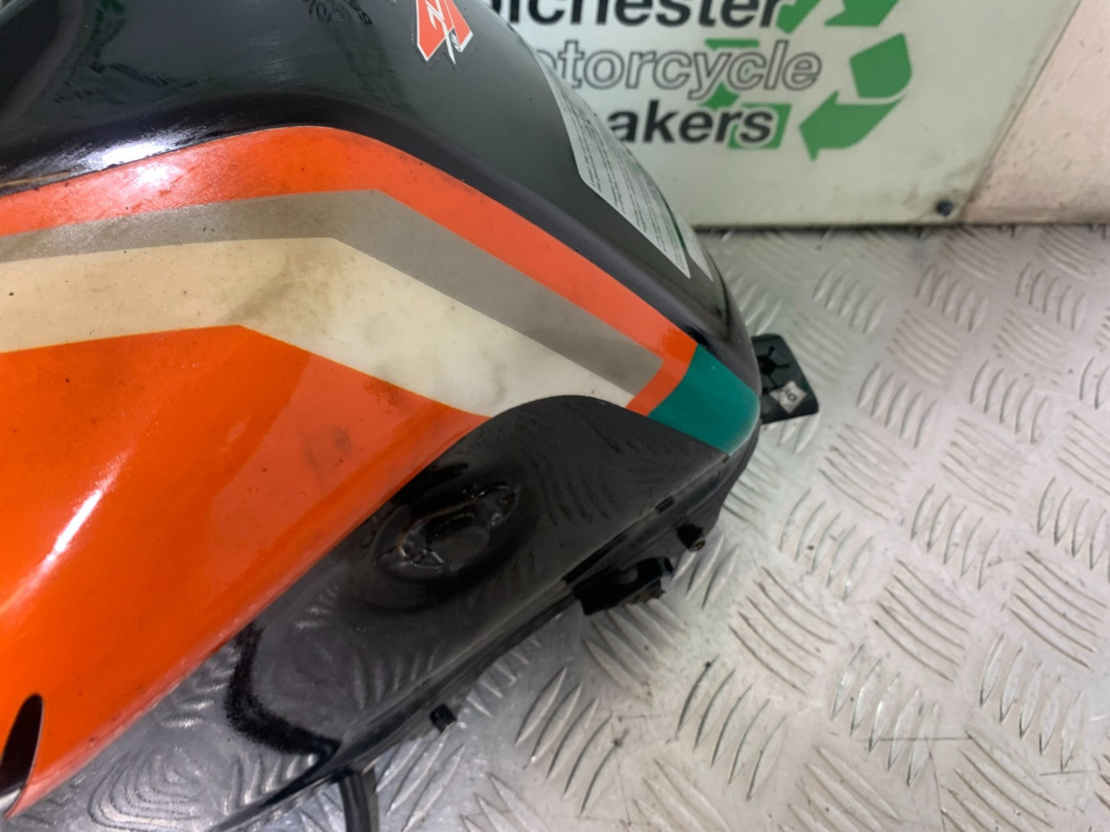 KTM DUKE 125 PETROL TANK  YEAR 2017-2022 (CMB1222)