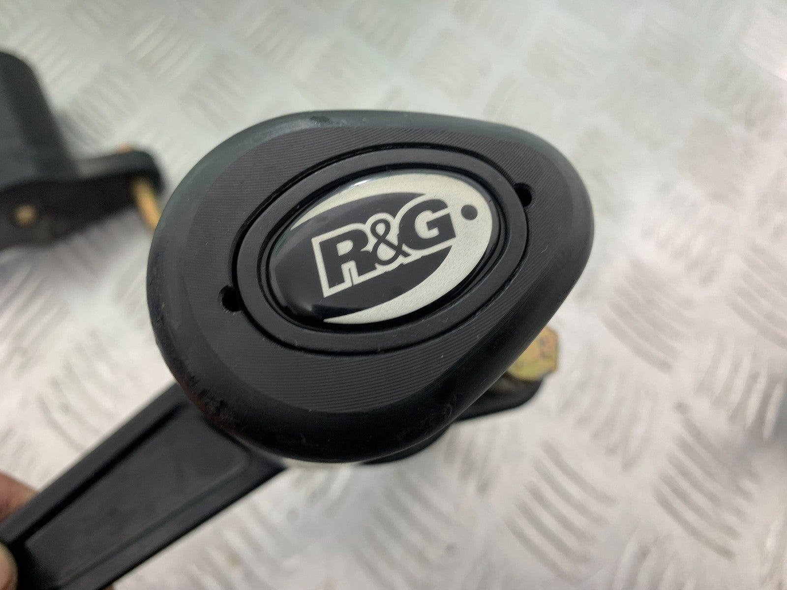 TRIUMPH 675 STREET TRIPLE RX R&G CRASH PROTECTORS   2015- 2017 (CMB1299)