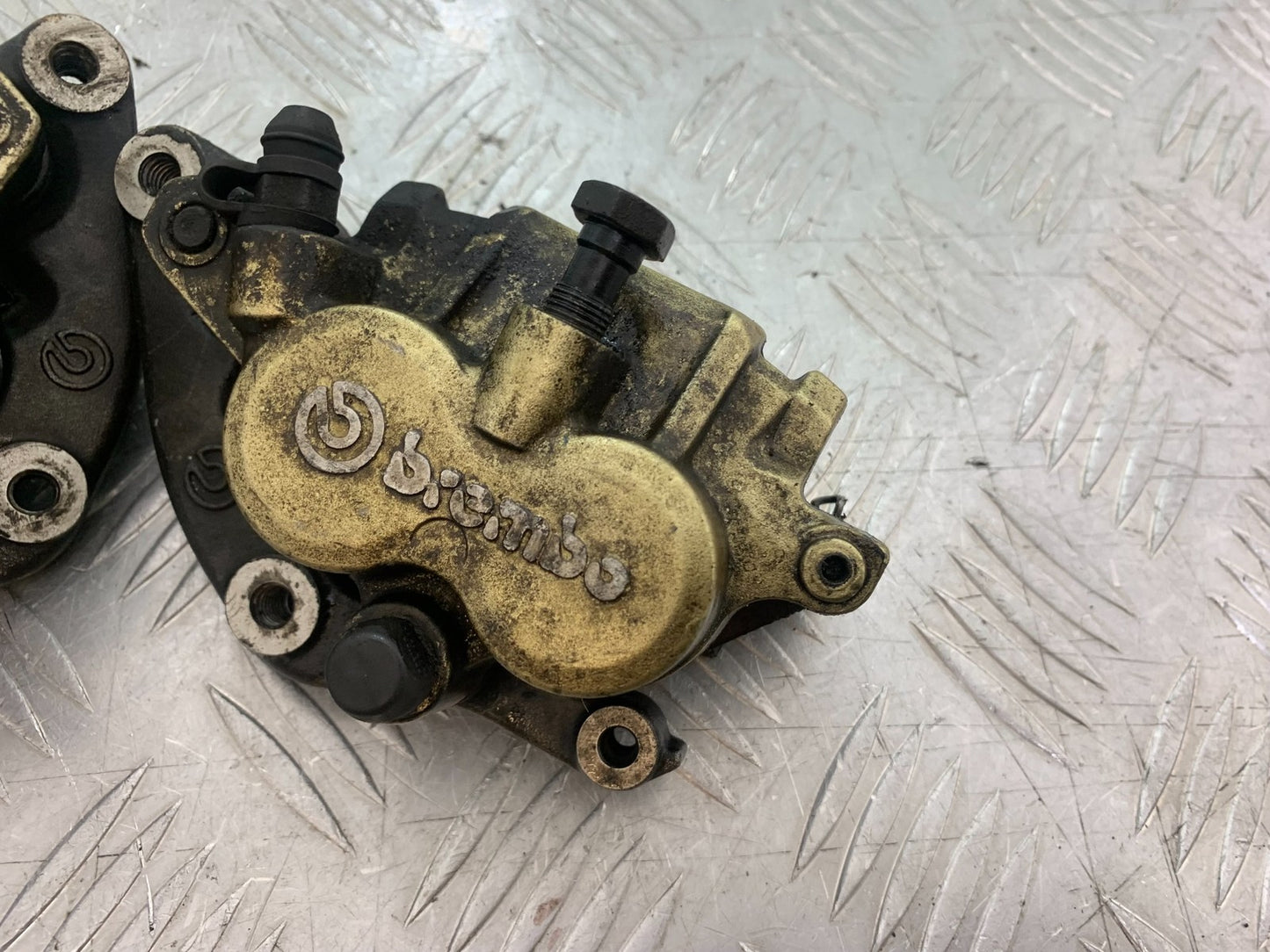 HONDA NT650 V DEAUVILLE FRONT CALIPERS  YEAR 1999 (CMB1268)