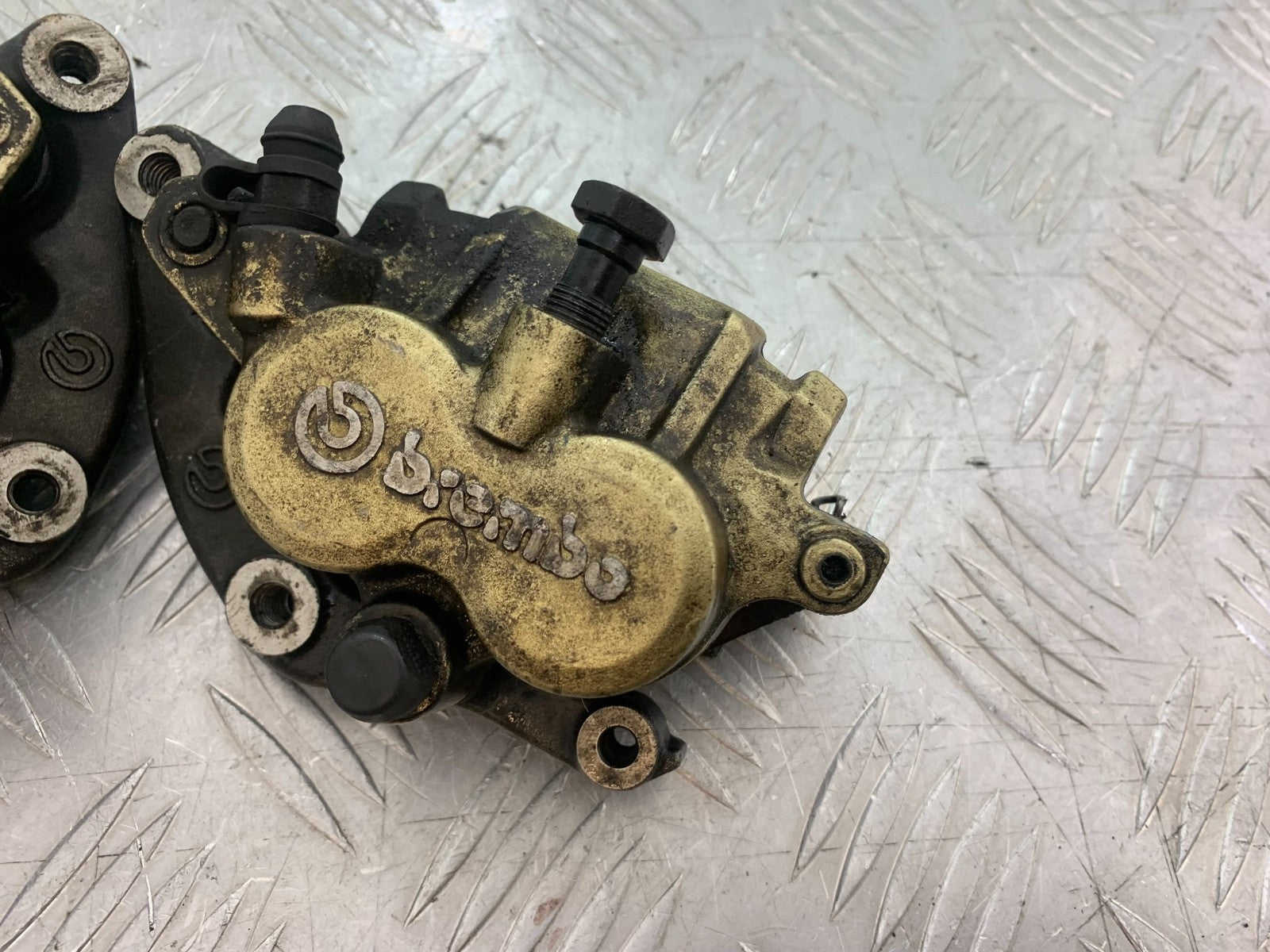 HONDA NT650 V DEAUVILLE FRONT CALIPERS  YEAR 1999 (CMB1268)